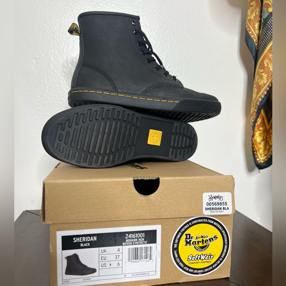 Dr. Martens BLACK Boots